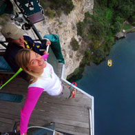 Come bungy jump with me in New Zealand !!!